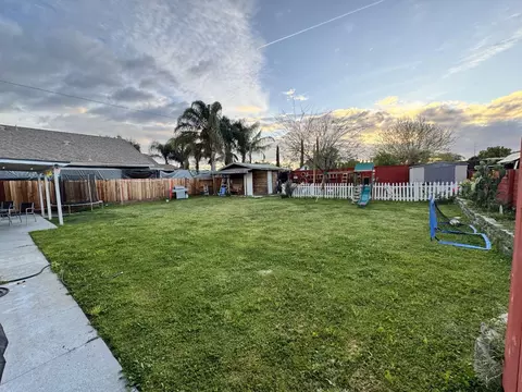 Exterior - 2203 6th St, Ceres, CA 95307 photo 4 of 6