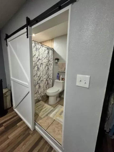 Bath - 2203 6th St, Ceres, CA 95307 photo 2 of 2