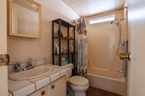Bath - 1500 Held Dr #7, Modesto, CA 95355 photo 2 of 2
