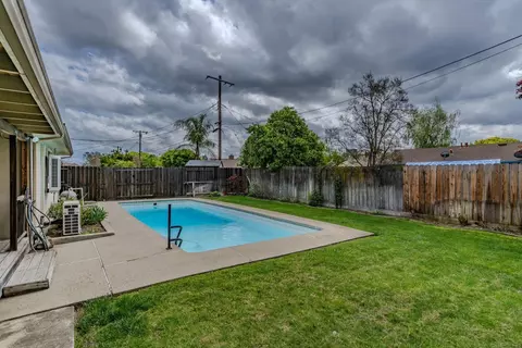 1000 Windsor Dr, Lodi, CA 95240 photo 6