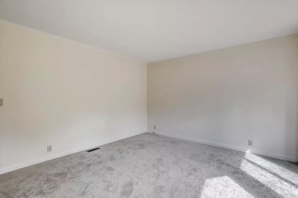 Living - 13807 Bluebird Way, Oregon House, CA 95962 photo 10 of 10