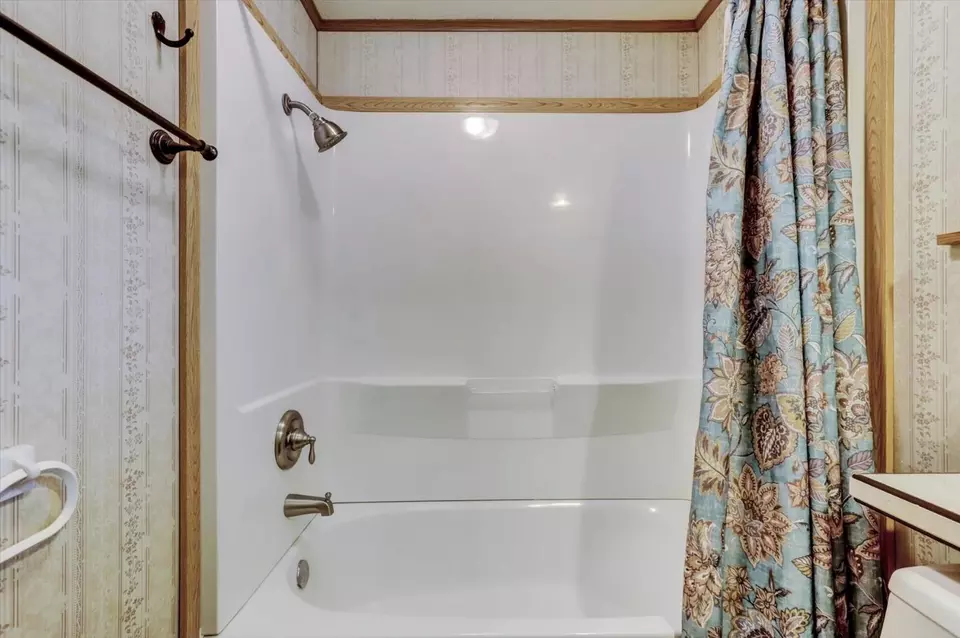 Bath - 13807 Bluebird Way, Oregon House, CA 95962 photo 10 of 10