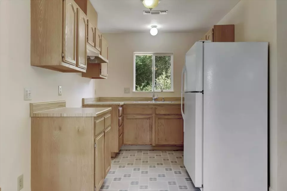Kitchen - 13807 Bluebird Way, Oregon House, CA 95962 photo 1 of 7