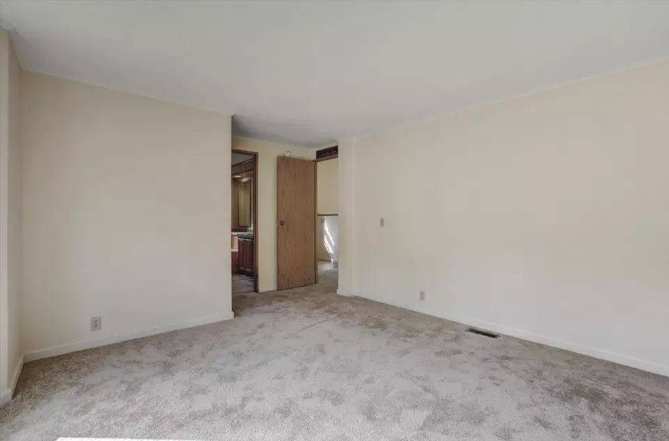 Bedroom - 13807 Bluebird Way, Oregon House, CA 95962 photo 9 of 16