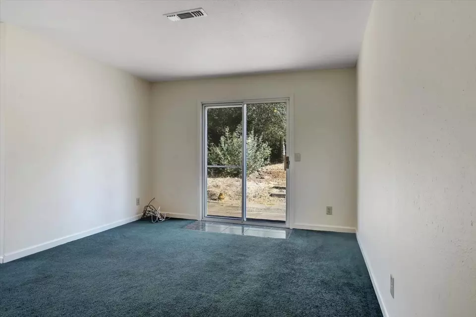 Bedroom - 13807 Bluebird Way, Oregon House, CA 95962 photo 2 of 16
