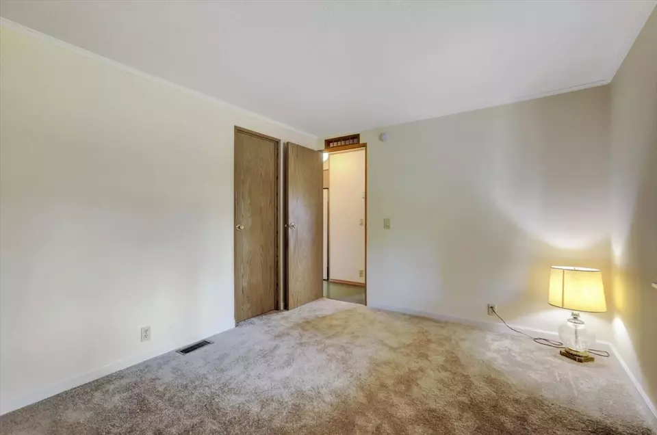 Bedroom - 13807 Bluebird Way, Oregon House, CA 95962 photo 15 of 16