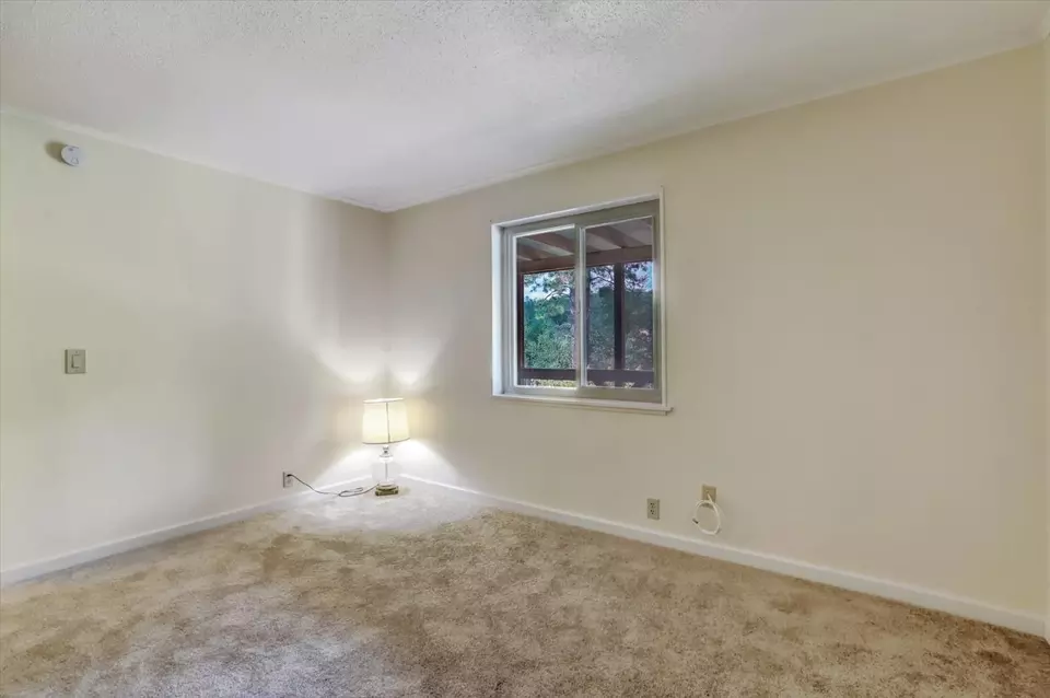 Bedroom - 13807 Bluebird Way, Oregon House, CA 95962 photo 16 of 16