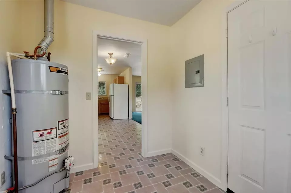 Entry Way - 13807 Bluebird Way, Oregon House, CA 95962 photo 2 of 4
