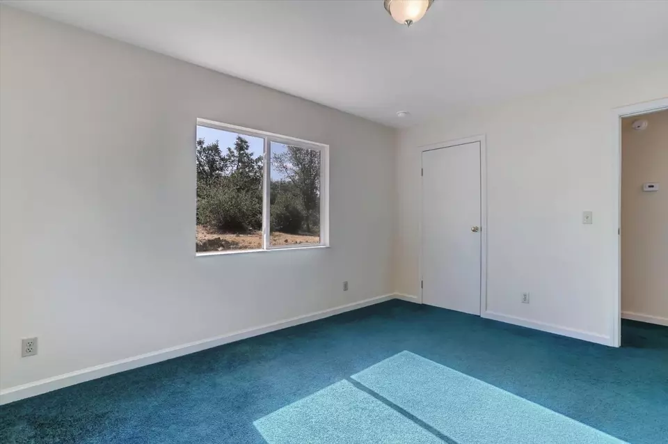 Bedroom - 13807 Bluebird Way, Oregon House, CA 95962 photo 8 of 16