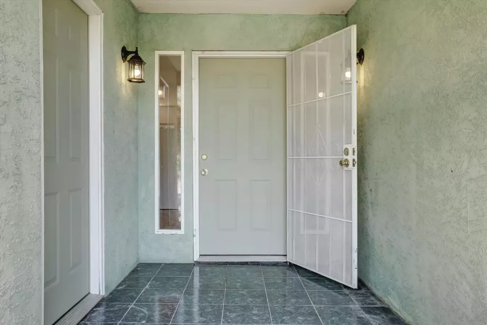 Entry Way - 13807 Bluebird Way, Oregon House, CA 95962 photo 1 of 4