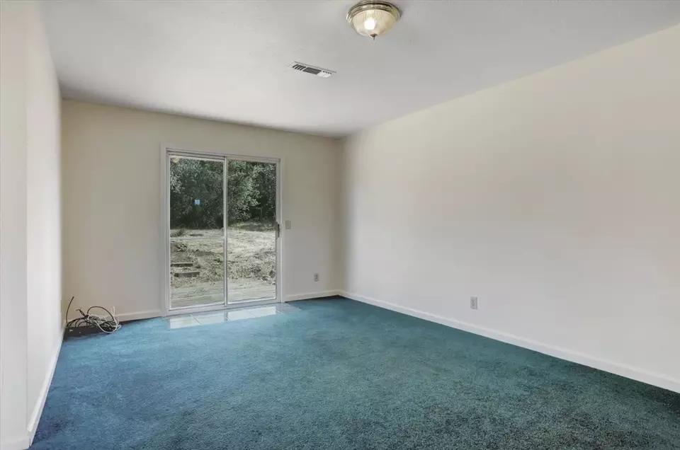 Bedroom - 13807 Bluebird Way, Oregon House, CA 95962 photo 1 of 16