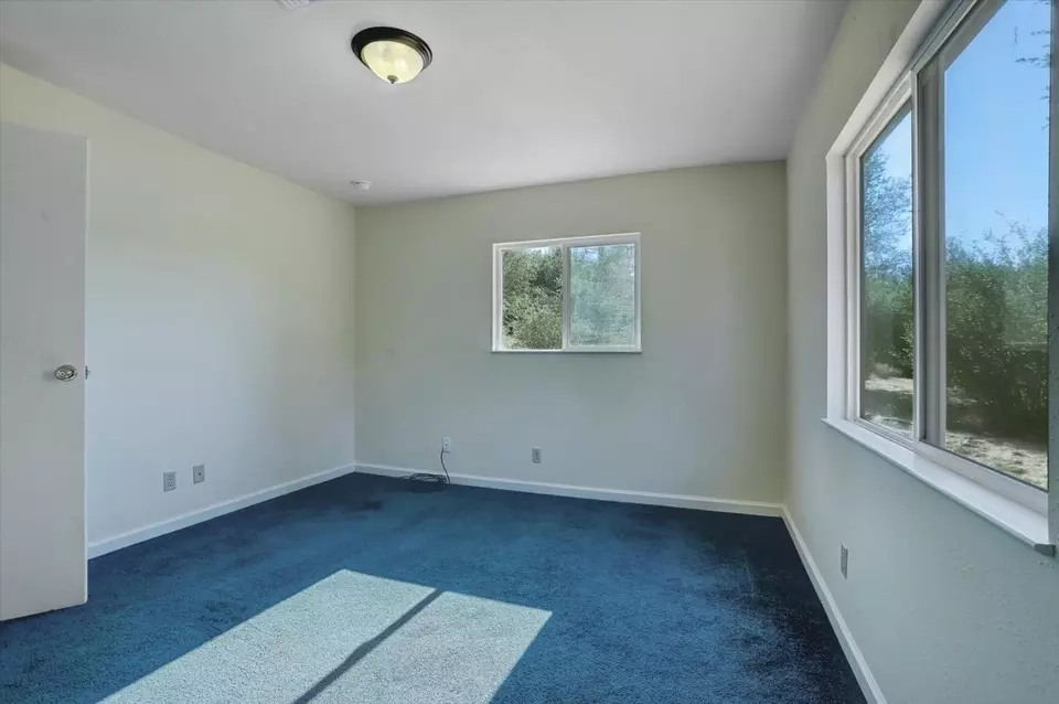 Bedroom - 13807 Bluebird Way, Oregon House, CA 95962 photo 4 of 16