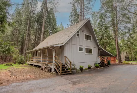 22447 Colorado River Dr, Sonora, CA 95370 photo 1