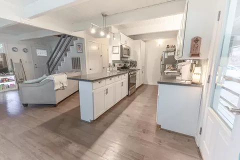 Kitchen - 22447 Colorado River Dr, Sonora, CA 95370 photo 5 of 5