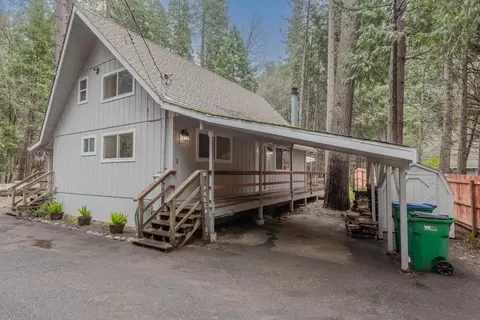 Exterior - 22447 Colorado River Dr, Sonora, CA 95370 photo 2 of 10
