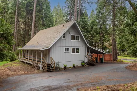 Exterior - 22447 Colorado River Dr, Sonora, CA 95370 photo 3 of 10