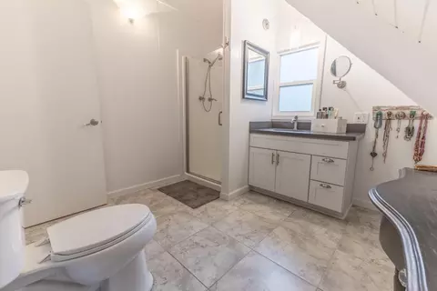 Bath - 22447 Colorado River Dr, Sonora, CA 95370 photo 5 of 5