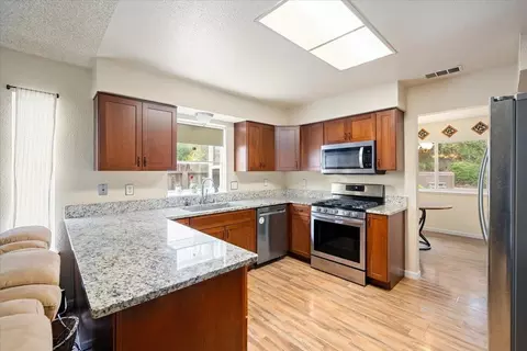 2433 Pinnacles Dr, Rocklin, CA 95677 photo 7