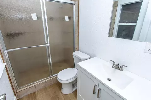 Bath - 5412 7th St, Keyes, CA 95328 photo 4 of 4
