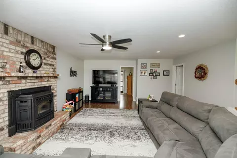 816 Jordanolo Dr, Ripon, CA 95366 photo 10