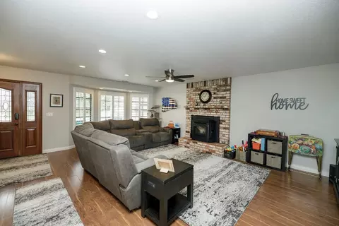 816 Jordanolo Dr, Ripon, CA 95366 photo 8