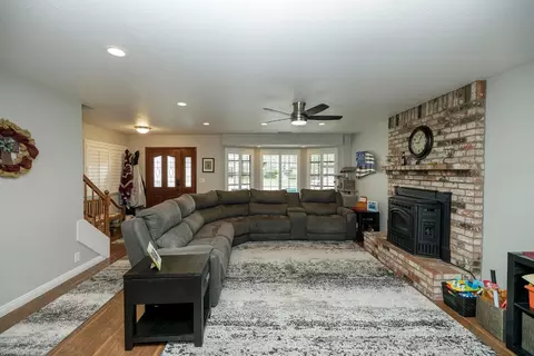 816 Jordanolo Dr, Ripon, CA 95366 photo 9