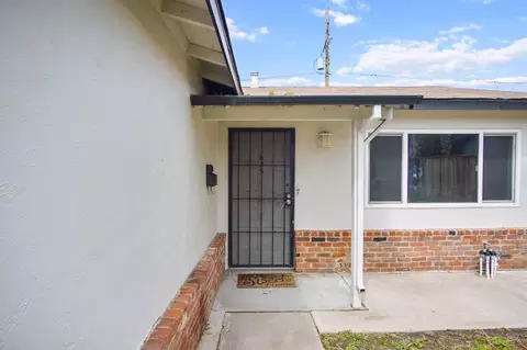 Exterior - 625 Blanche Ct, Manteca, CA 95336 photo 2 of 5