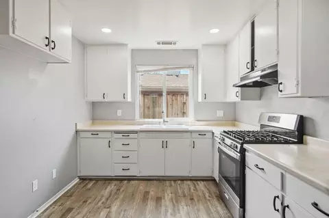 Kitchen - 625 Blanche Ct, Manteca, CA 95336 photo 1 of 2