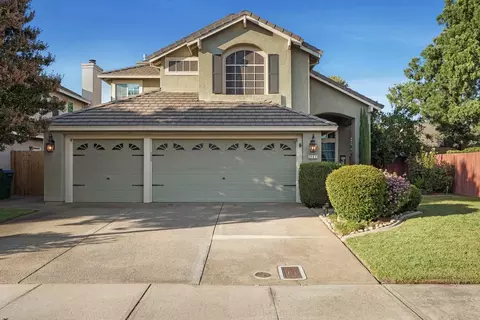 2747 Sequoia St, Lodi, CA 95242 photo 1