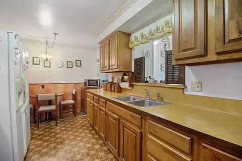 Kitchen - 5037 San Marque Cir, Carmichael, CA 95608 photo 1 of 4