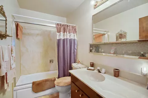 Bath - 5037 San Marque Cir, Carmichael, CA 95608 photo 1 of 2