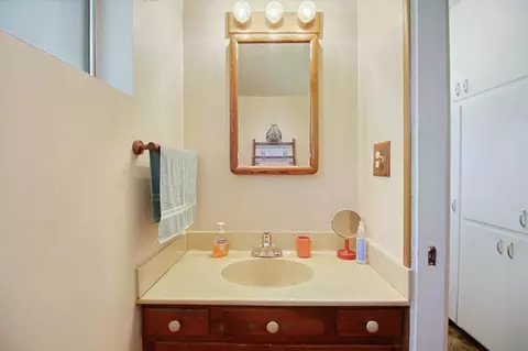 Bath - 5037 San Marque Cir, Carmichael, CA 95608 photo 2 of 2
