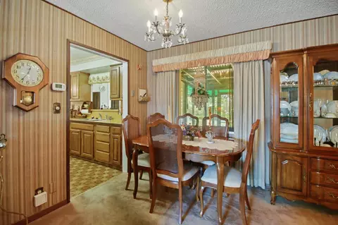 Dining - 5037 San Marque Cir, Carmichael, CA 95608 photo 2 of 4