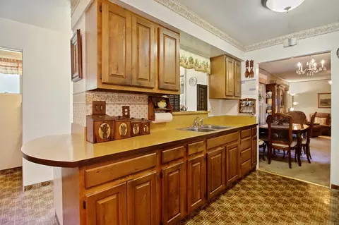 Kitchen - 5037 San Marque Cir, Carmichael, CA 95608 photo 3 of 4