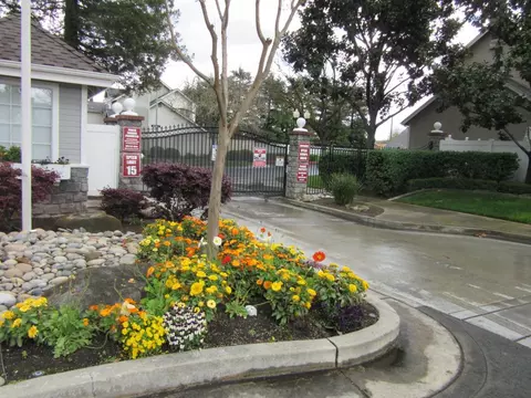 2824 Quarry Stone St, Modesto, CA 95355 photo 3