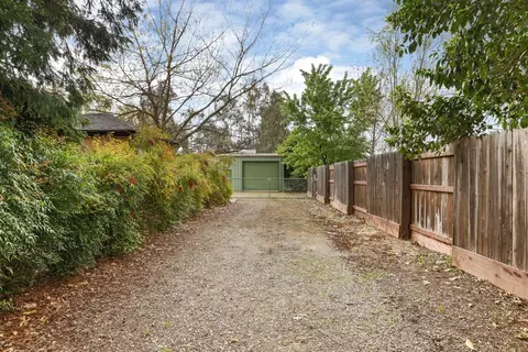 Exterior - 17552 E Front St, Linden, CA 95236 photo 14 of 23