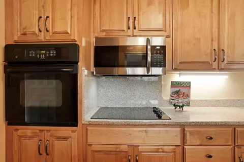 Kitchen - 17552 E Front St, Linden, CA 95236 photo 4 of 4
