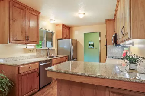 Kitchen - 17552 E Front St, Linden, CA 95236 photo 2 of 4