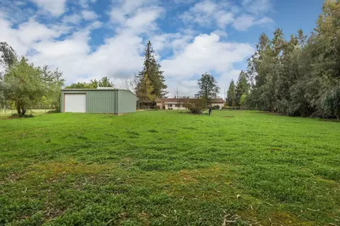 Exterior - 17552 E Front St, Linden, CA 95236 photo 19 of 23