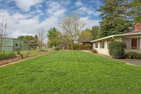 Exterior - 17552 E Front St, Linden, CA 95236 photo 10 of 23