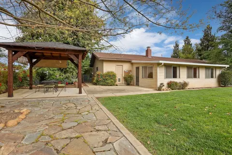 Exterior - 17552 E Front St, Linden, CA 95236 photo 8 of 23