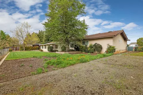 Exterior - 17552 E Front St, Linden, CA 95236 photo 11 of 23