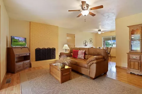 Living - 17552 E Front St, Linden, CA 95236 photo 3 of 4