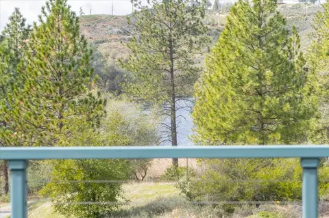 8908 Lakeside Dr, Mountain Ranch, CA 95246 photo 2