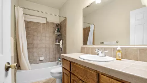 5786 E Collier Rd, Acampo, CA 95220 photo 11