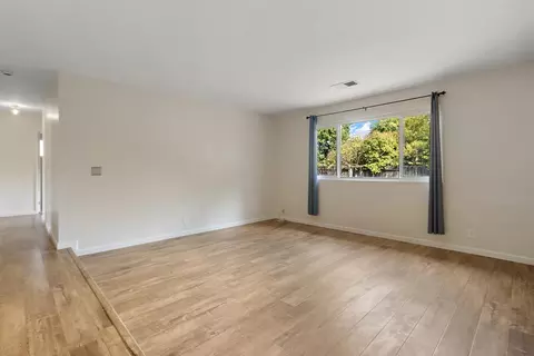1420 Camphor Ln, Davis, CA 95618 photo 4