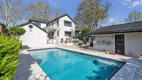 1717 39th St, Sacramento, CA 95816