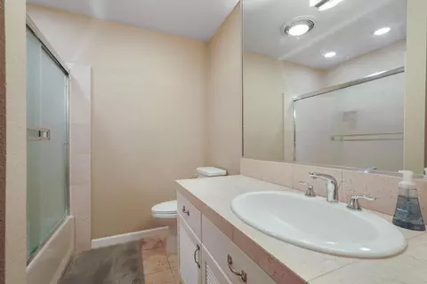 Bath - 835 Kramer Dr, Lodi, CA 95242 photo 1 of 4