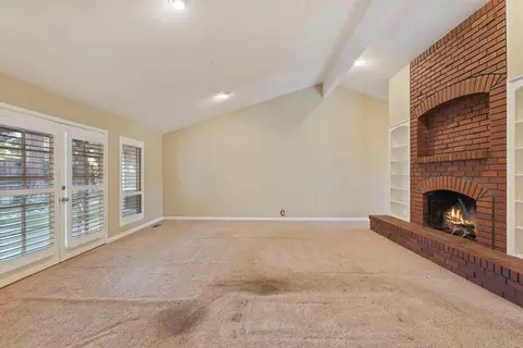 Living - 835 Kramer Dr, Lodi, CA 95242 photo 3 of 5
