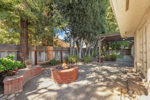 Exterior - 835 Kramer Dr, Lodi, CA 95242 photo 5 of 14